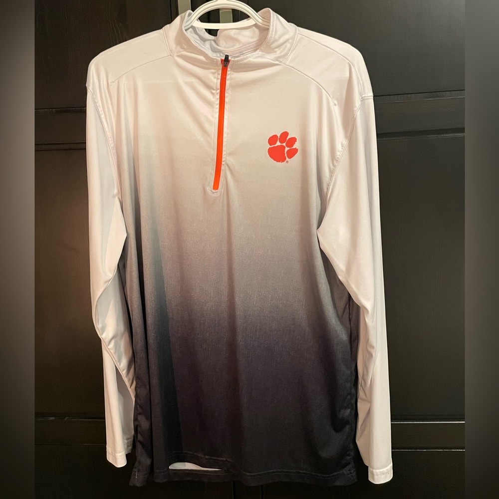 Men’s XL 1/4 zip Clemson shirt